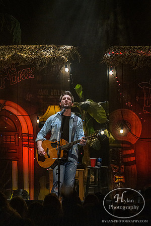 JakeOwen-HylanPhotography-FMKirby-CatCountry96-2-4.jpg