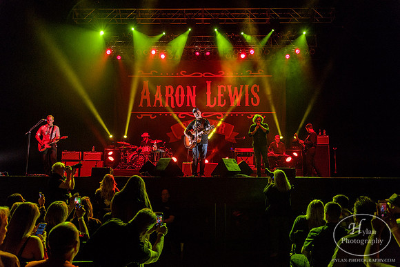AaronLewis-HylanPhotography-SandsEventCenter-WLEV-203048.jpg