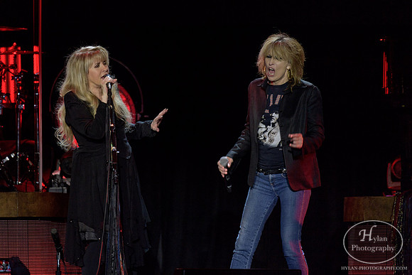 StevieNicks-HylanPhotography-SandsEventCenter-WLEV-01-5.jpg