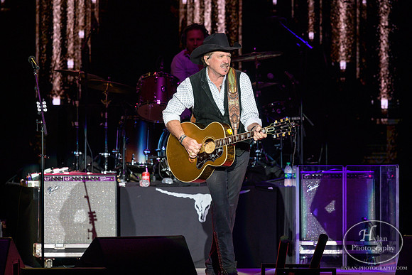 Brooks&Dunn-HylanPhotography-AllentownFair2019-WLEV-2-2.jpg