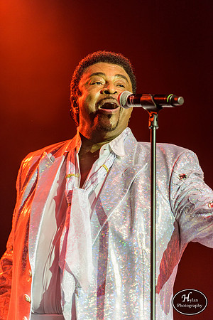 TemptaionsReview_ft_DennisEdwards-HylanPhotography-SandsBethlehemEventCenter-WLEV-200328.jpg