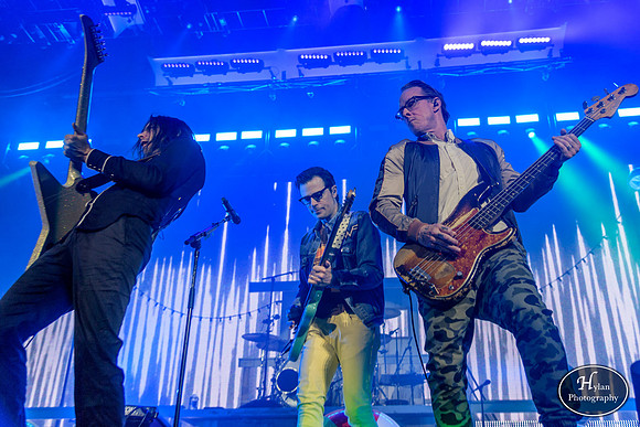Weezer-HylanPhotography-PavilionatMontageMountain-01-2.jpg