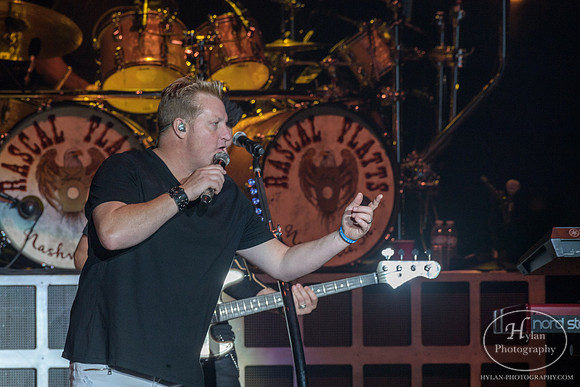 RascalFlatts-HylanPhotography-AllentownFair17-CatCountry96-2-3.jpg