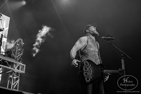 BrantleyGilbert-HylanPhotography-Musikfest2018-CatCountry-4.jpg