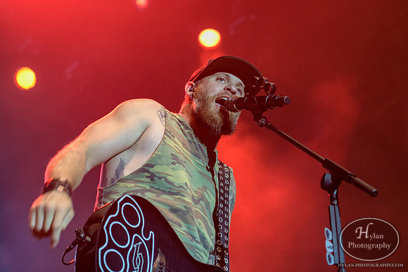 BrantleyGilbert-HylanPhotography-Musikfest2018-CatCountry-2-5.jpg