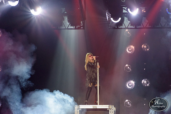 ShaniaTwain-HylanPhotography-PPLCenter-CatCountry-WLEV-204642.jpg