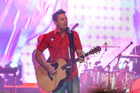 JakeOwen-HylanPhotography-MoheganSunArenaPa-CatCountry-210403.jpg