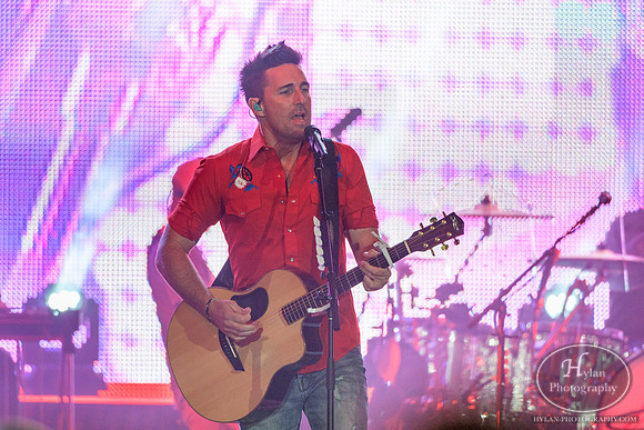 JakeOwen-HylanPhotography-MoheganSunArenaPa-CatCountry-210403.jpg