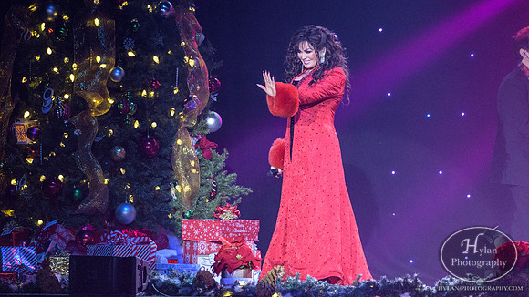 Donny&Marie-HylanPhotography-SBEC-WLEV-191954.jpg