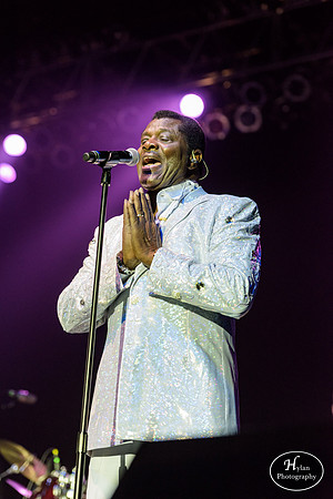 TemptaionsReview_ft_DennisEdwards-HylanPhotography-SandsBethlehemEventCenter-WLEV-200442.jpg