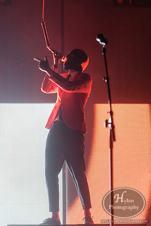 TwentyOnePilots-HylanPhotography-PPLCenter-WLEV-210336.jpg