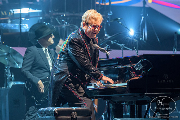 EltonJohn--FarewellYellowBrickRoad-HylanPhotography-PPLCenter-WLEV-2.jpg